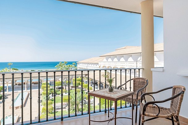 Iberostar Selection Andalucía Playa - Wohnbeispiel Juniorsuite Meerblick (Zimmercodierungen J1M & J2M)