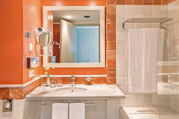 Hipotels Flamenco Conil - Badbsp. Doppelzimmer seitl. Meerblick (Zimmercodierungen DBN & DBM)