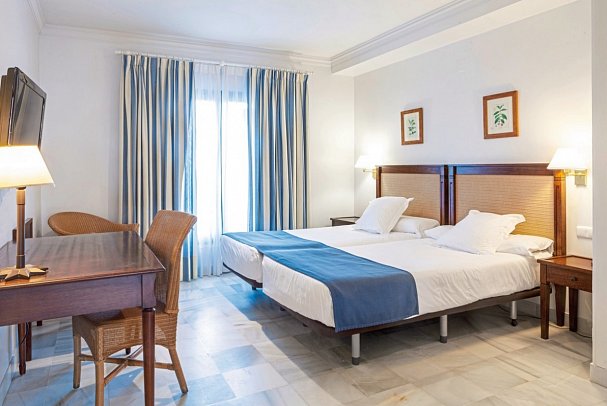 Hotel Playa de la Luz - Wohnbeispiel Familienzimmer (Zimmercodierung FB1)