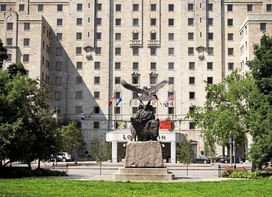 Lord Elgin Hotel