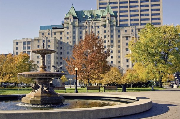 Lord Elgin Hotel