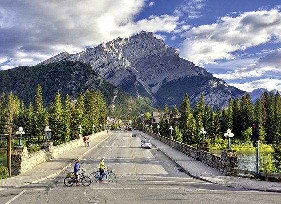 Klassisches Westkanada (12 Nächte) - Banff Avenue