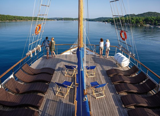 Kreuzfahrt Highlights Norddalmatiens - Schiffsdeck Segelboot