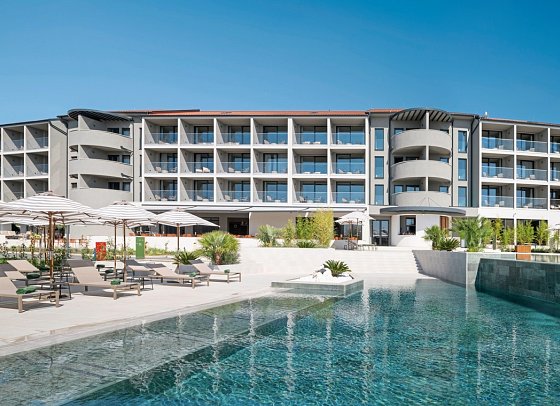 Molum Hotel & Residences