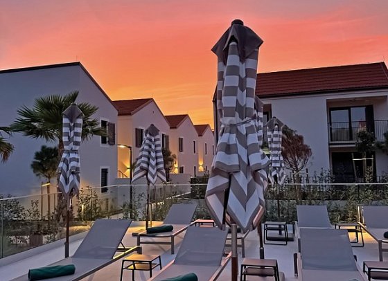 Molum Hotel & Residences