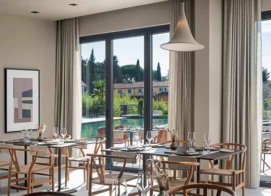 Molum Hotel & Residences