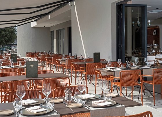 Molum Hotel & Residences