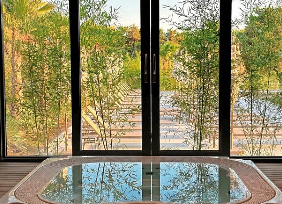 Molum Hotel & Residences