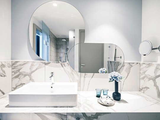 Falkensteiner Family Hotel Diadora - Beispiel Bad (Zimmercodierungen FSC, FD1, FDC, FS1, WI2 & WT1)