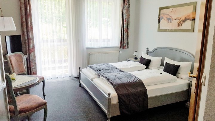 Kurhotel Bad Suderode - Wohnbeispiel Doppelzimmer Balkon (Zimmercodierung DB2)