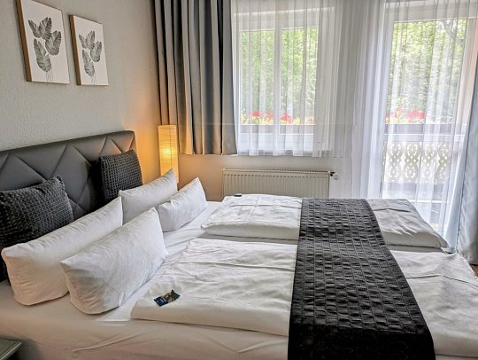 Kurhotel Bad Suderode - Wohnbeispiel Doppelzimmer Balkon (Zimmercodierung DB2)