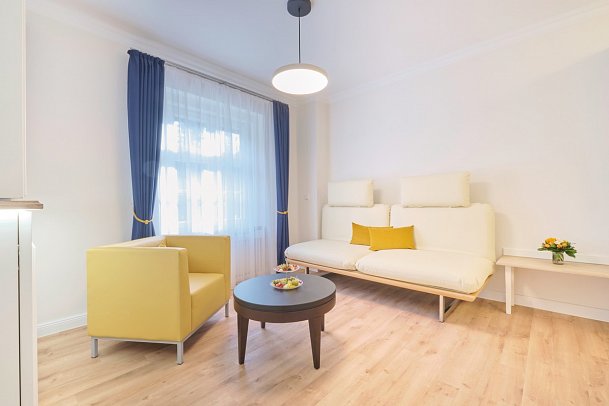 Sonnenresort ETTERSHAUS - Wohnbeispiel Juniorsuite Glashaus (Zimmercodierung JG1)