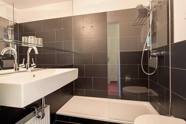 Der Achtermann - Wohnbeispiel Doppelzimmer Komfort (Zimmercodierung DF1)