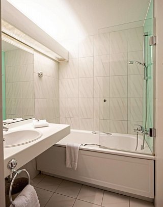 Mühl Vital Resort - Beispiel Bad (Zimmercodierungen DB1 & EB1)