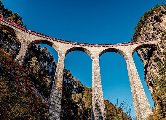 Bahnerlebnis Schweiz pur 8 Nächte - Bernina Express auf dem Landwasserviadukt