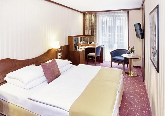 Best Western Premier Grand Hotel Russischer Hof - Wohnbeispiel Doppelzimmer Komfort (Zimmercodierung DF1)