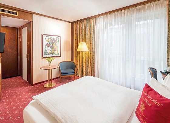 Best Western Premier Grand Hotel Russischer Hof - Wohnbeispiel Doppelzimmer Komfort (Zimmercodierung DF1)