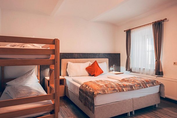 Samerhof - Wohnbeispiel Familienzimmer Nebenhaus (FZ/FU3) (Zimmercodierung FB2)