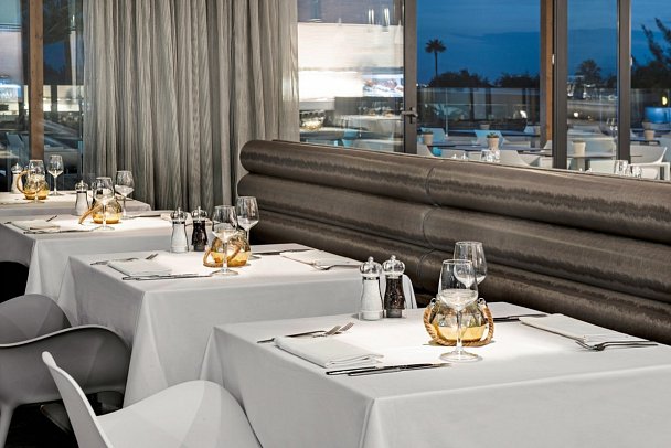 Elba Lanzarote Premium Suites
