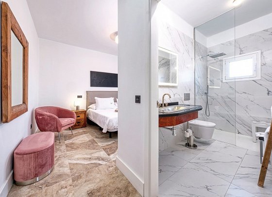 Casa Serena 10 - Wohnbeispiel Juniorsuite Meerblick (Zimmercodierung JBM)