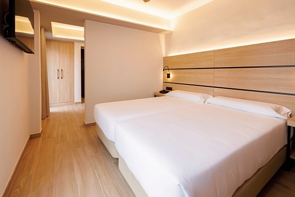 Mynd Yaiza - Wohnbeispiel Doppelzimmer Standard (Zimmercodierungen DG1 & TG1)