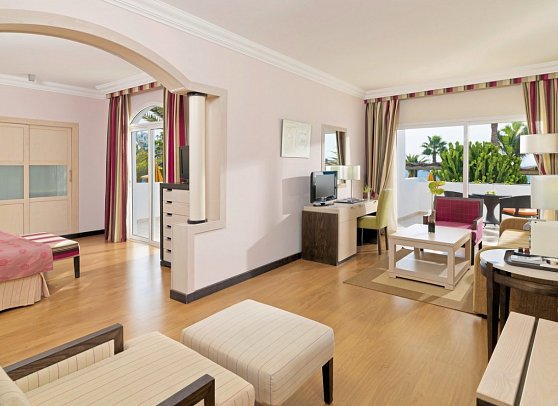 H10 Timanfaya Palace - Wohnbeispiel Junior-Suite seitl. Meerblick (Zimmercodierung JBN)