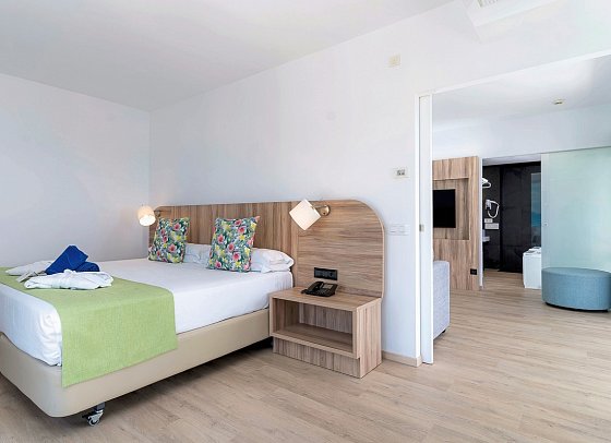 Costa Calero Thalasso & Spa - Wohnbeispiel Suite Meerblick (Zimmercodierungen WBM & W1M)