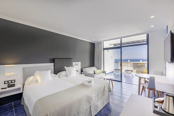 Mirador Papagayo by LIVVO - Wohnbeispiel Doppelzimmer Meerblick (Zimmercodierung DBM)