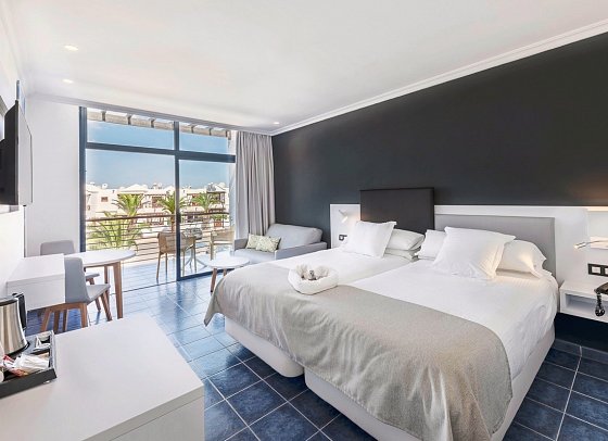Mirador Papagayo by LIVVO - Wohnbeispiel Doppelzimmer seitl. Meerblick (Zimmercodierung DBN)