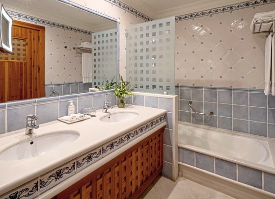 Princesa Yaiza Suite Hotel Resort - Badbeispiel (Zimmercodierungen DS1, DSM, DX1, DXM, JBM & JB1)