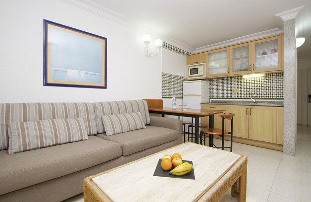 Plus Fariones Apartamentos