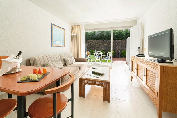 Plus Fariones Apartamentos