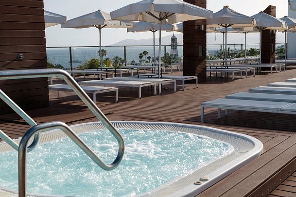 Plus Fariones Apartamentos