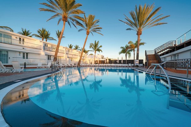 Plus Fariones Apartamentos