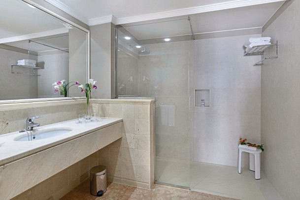 Hipotels Natura Palace - Wohnbeispiel Suite Meerblick (Bad) (Zimmercodierung W1M)