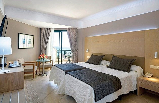 Hipotels Natura Palace - Wohnbeispiel Doppelzimmer seitl. Meerblick (Zimmercodierungen DGN & D1N)