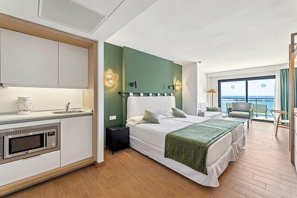 THB Lanzarote Beach - Wohnbeispiel Familienzimmer Meerblick (Zimmercodierungen FBM & F1M)