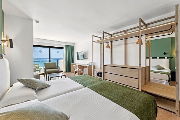 THB Lanzarote Beach - Wohnbeispiel Familienzimmer Meerblick (Zimmercodierungen FBM & F1M)