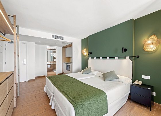 THB Lanzarote Beach - Wohnbeispiel Familienzimmer Meerblick (Zimmercodierungen FBM & F1M)