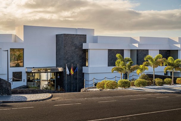 Royal Marina Suites Boutique Hotel