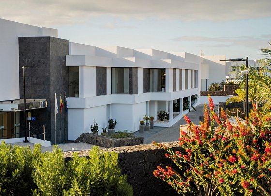 Royal Marina Suites Boutique Hotel