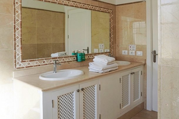 Villas Alondra - Wohnbeispiel Villa Classic mit Privatpool (Bad) (Zimmercodierung VB1)