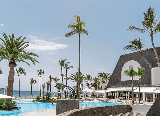 Plus Fariones Suite Hotel