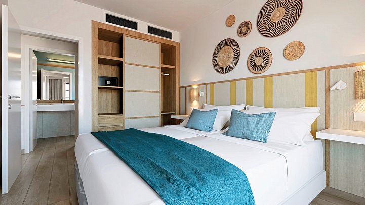 THB Tropical Island - Wohnbeispiel Apt.1 Schlafzimmer Premium renoviert (Zimmercodierungen AM2 & A2P)