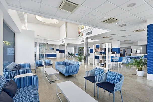 THB Tropical Island - Lobby