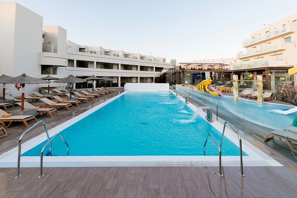 HD Beach Resort & Spa
