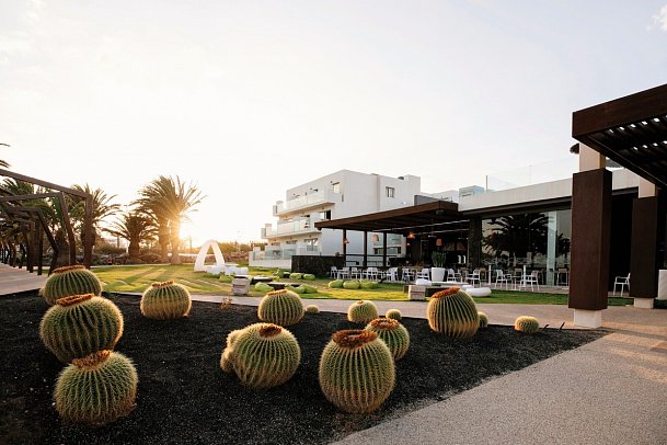 HD Beach Resort & Spa