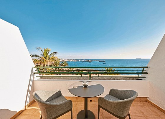 Grand Hyatt Lanzarote Playa Dorada Resort - Wohnbeispiel Doppelzimmer seitlicher Meerblick (Zimmercodierung D2N)