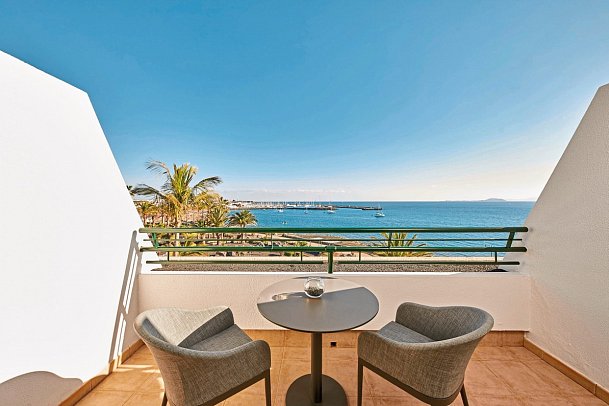 Grand Hyatt Lanzarote Playa Dorada Resort - Wohnbeispiel Doppelzimmer seitlicher Meerblick (Zimmercodierung D2N)