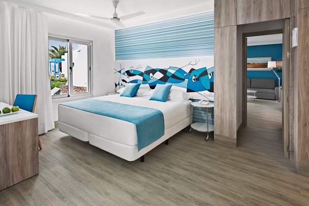 Elba Lanzarote Royal Village Resort - Wohnbeispiel Juniorsuite mit Verbindungstür (Zimmercodierung JV1)